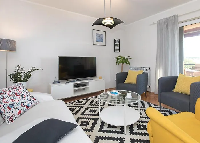 Captain\'S Apartment With Sea View