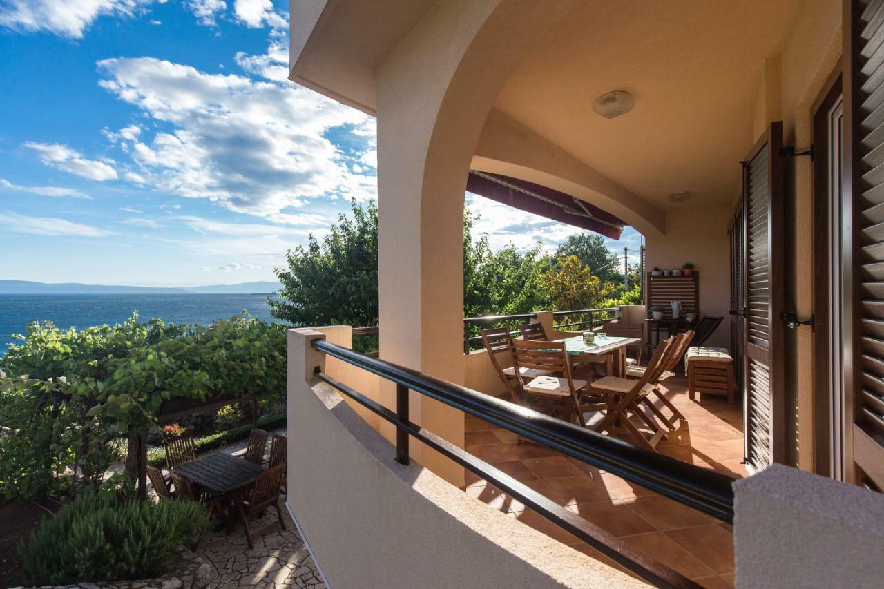 Captain's With Sea View Kraljevica