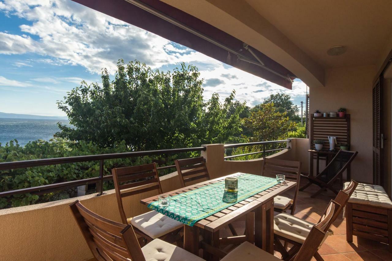 Captain's With Sea View Apartment Kraljevica